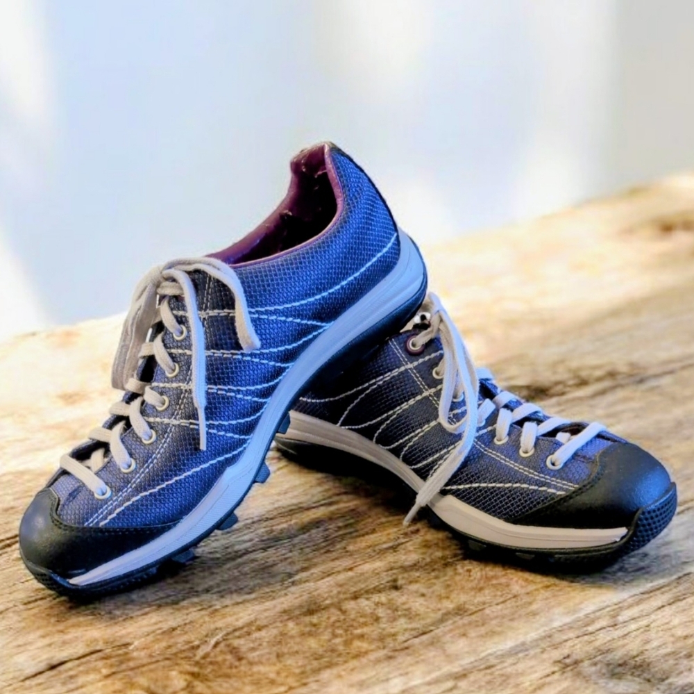Go Lite Women's Hiking Trail Shoes Size 8.5 Purple Outdoor Shoes